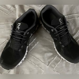 OnCloud Athletic Shoes